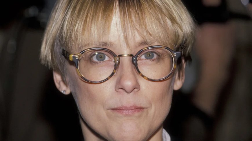 Actress Mary Beth Hurt