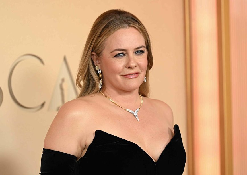 Alicia Silverstone's Glamorous Oscars Comeback After 30 Years