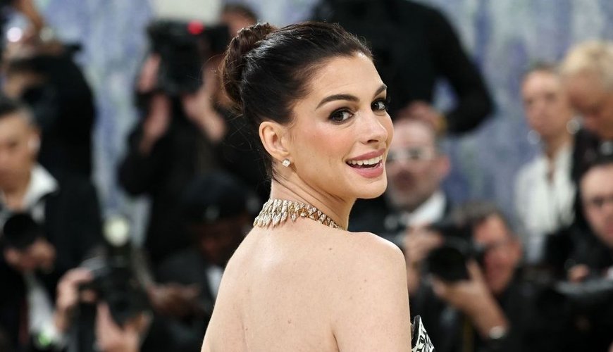 Anne Hathaway's Script-Questioning Habit That Spooks Directors