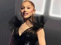 Ariana Grande's Onstage Tech Snafu: Mic Mishap at Barclays