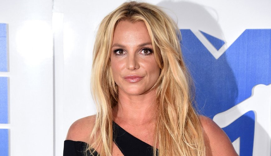 Britney Spears' Instagram Comeback, College Baseball's Wild Ride, and the Nightmare We All Share