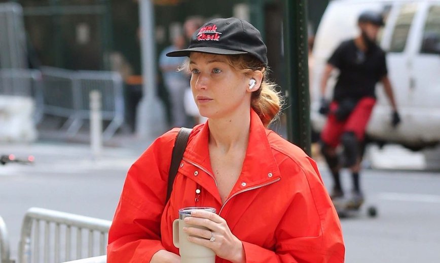 Jennifer Lawrence: New York's Ballcap Queen Strikes Again