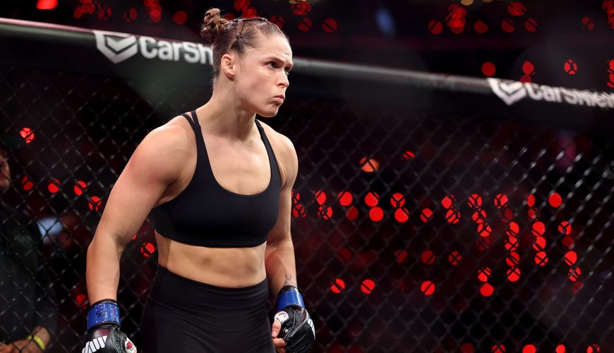 Ronda Rousey's Epic Comeback: Dominates Gina Carano in 17-Second Victory!