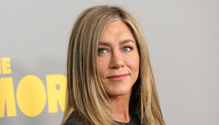 Jennifer Aniston's Heartfelt Tribute to 'Friends' Director James Burrows