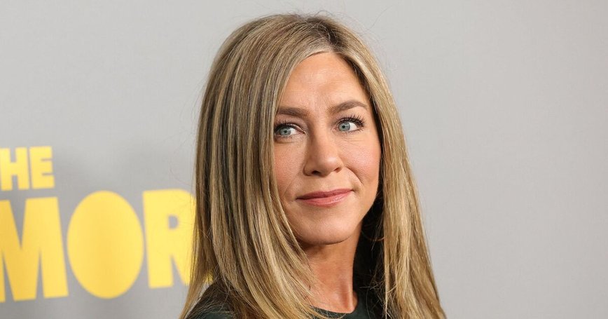 Jennifer Aniston's Heartfelt Tribute to 'Friends' Director James Burrows