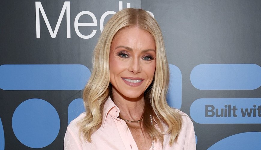 Kelly Ripa's Snowy NYC Bliss: A $27M Holiday Hideaway with Hollywood Glam