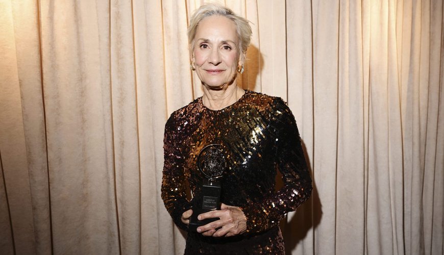 Laurie Metcalf's Dream Year: Awards, Acclaim, and Ambitious Roles