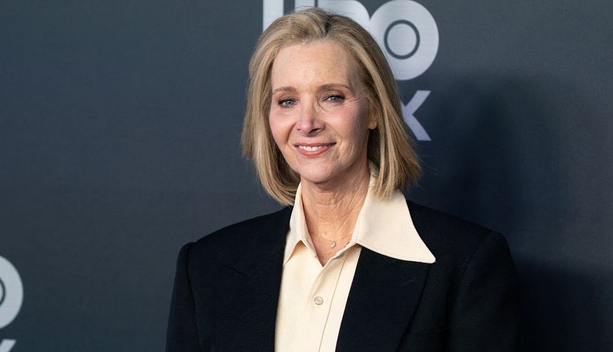 Lisa Kudrow Reflects on 'Friends' Legacy After Matthew Perry's Passing