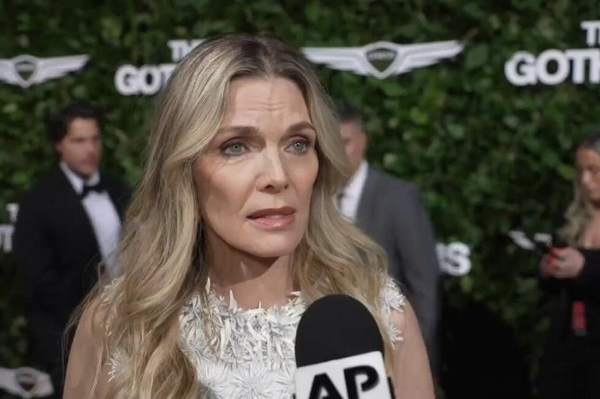 Michelle Pfeiffer Discovers the Many Faces of OnlyFans