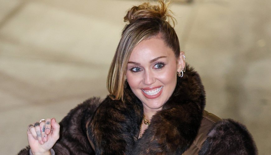 Miley Cyrus' Wild Teeth Glow-Up: Hollywood's Latest Shocker!