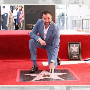 Noah Wyle Shines at the Hollywood Walk of Fame in Todd Snyder Elegance