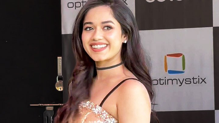 Jannat Zubair's Sizzling Pose with Samarth Jurel – Hollywood's New Global Obsession!