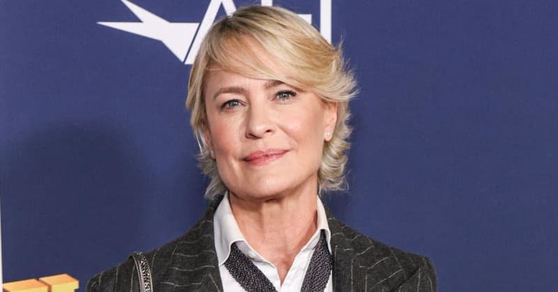 Robin Wright Says Goodbye to America: 'A S**tshow We Had to Leave'