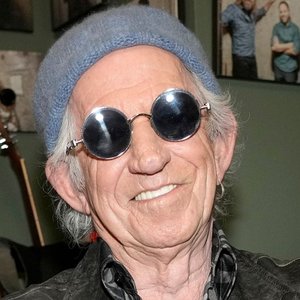Keith Richards Hits Great-Granddad Status at 82: The Rolling Stone Keeps On Rocking!