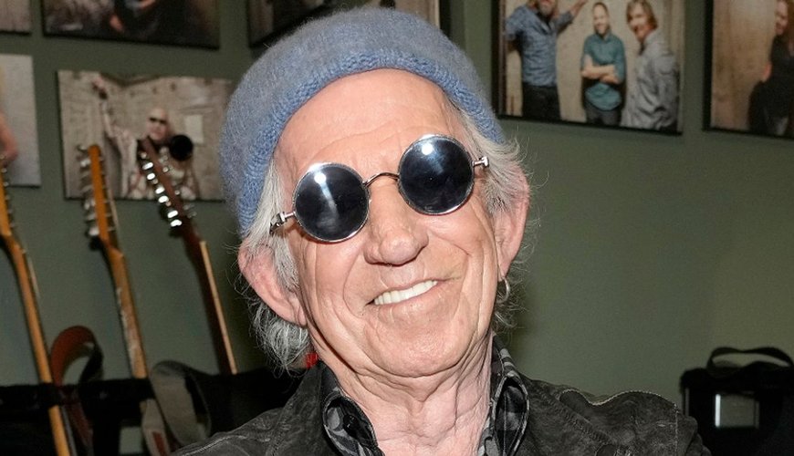 Keith Richards Hits Great-Granddad Status at 82: The Rolling Stone Keeps On Rocking!
