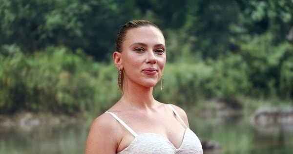 Scarlett Johansson Exposes Hollywood's Beauty Bias and Acne Battles