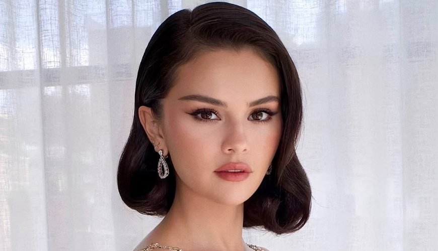 Selena Gomez Stuns in Old Hollywood Glam at Taylor Swift's Wedding