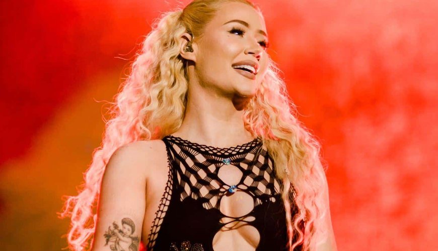 2026's Hottest OnlyFans Moguls: Raking in Millions and Redefining Fame!