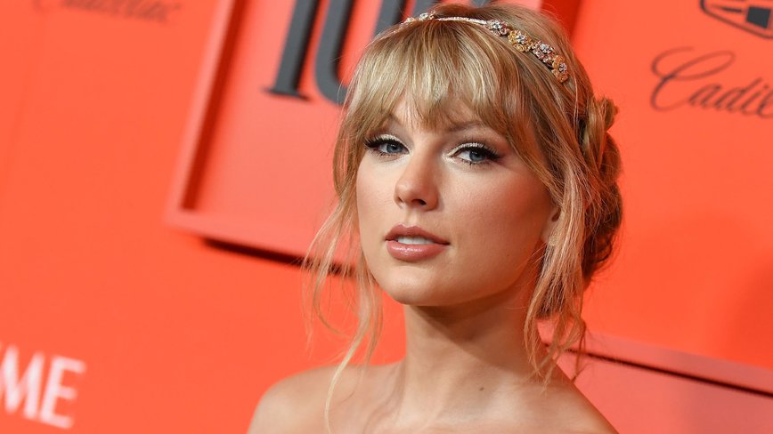 All Eyes on Taylor Swift for the 'Toy Story 5' Red Carpet Spectacle