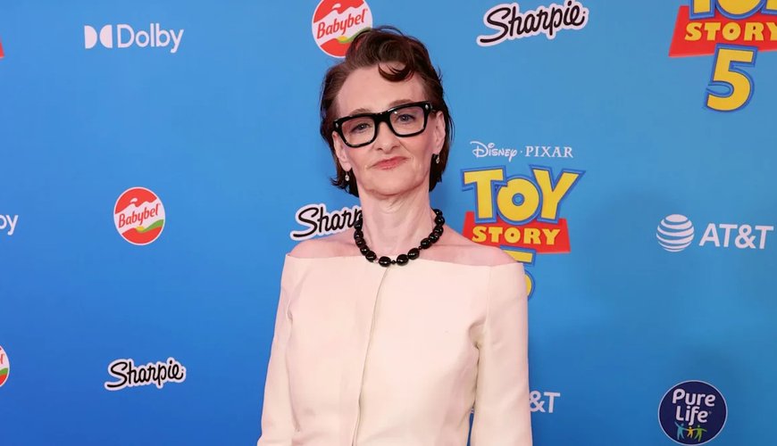Joan Cusack's Hollywood Hiatus: Beauty, Sunshine, and Tchotchkes