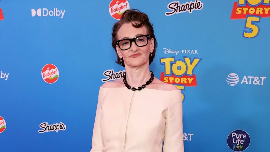 Joan Cusack's Hollywood Hiatus: Beauty, Sunshine, and Tchotchkes